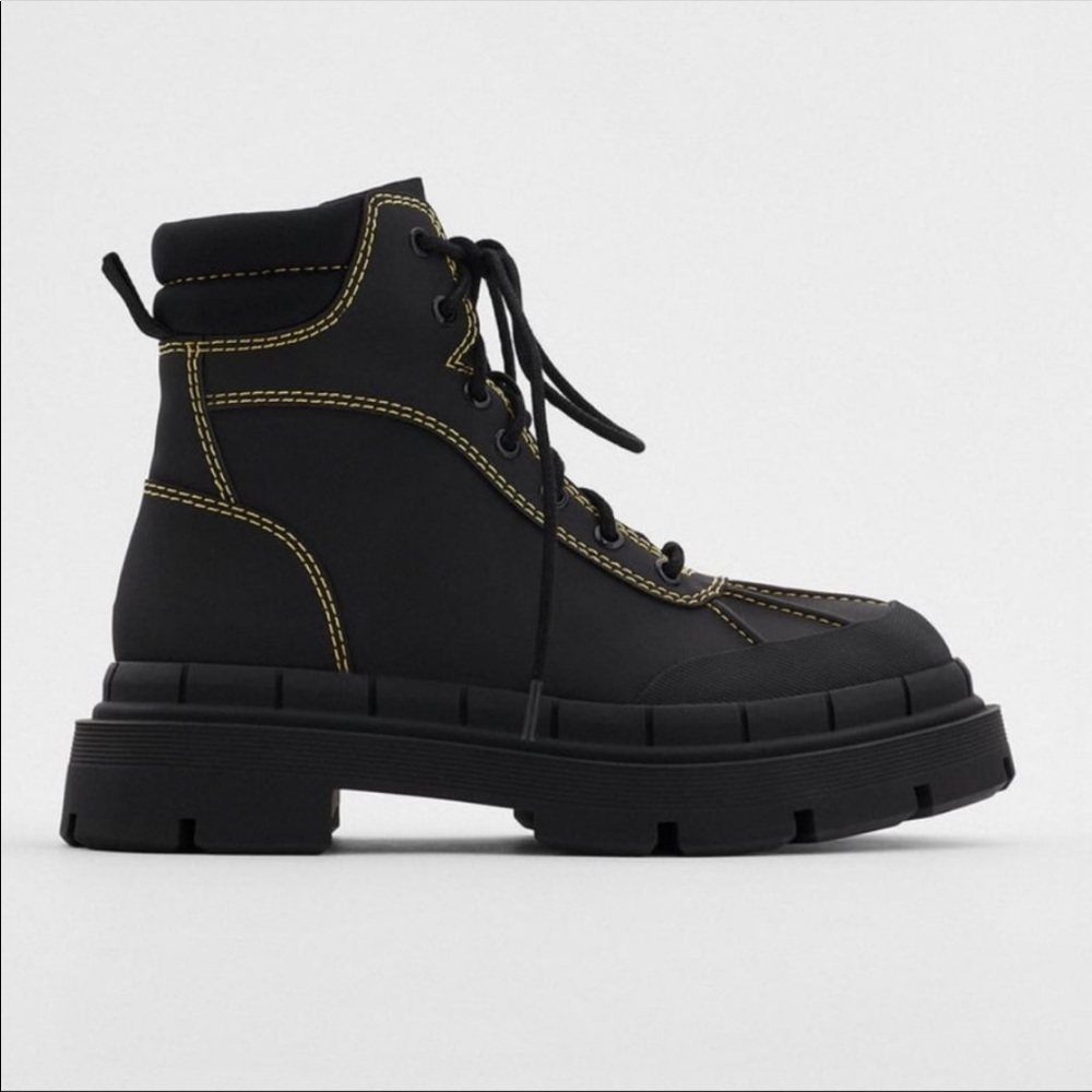 Zara | Low Heel Rubberized Lug Sole Ankle Combat Boots Size 6 NEW